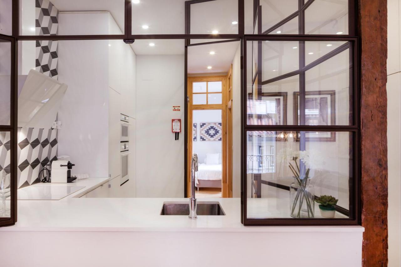 Lejlighed Charming Flat With Balconies Chiado District 2 Bedrooms & Ac 19th Century Building *